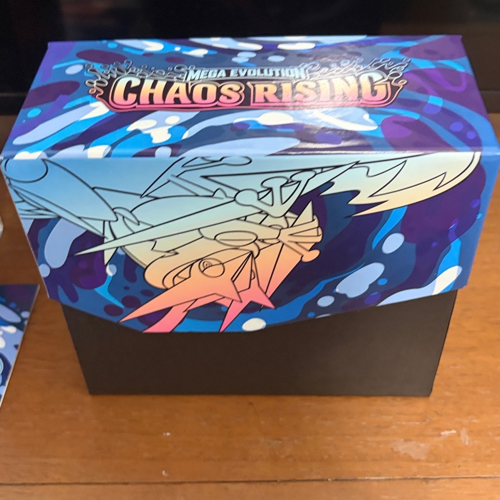 Chaos Rising ETB - Open - Picture 4 of 7
